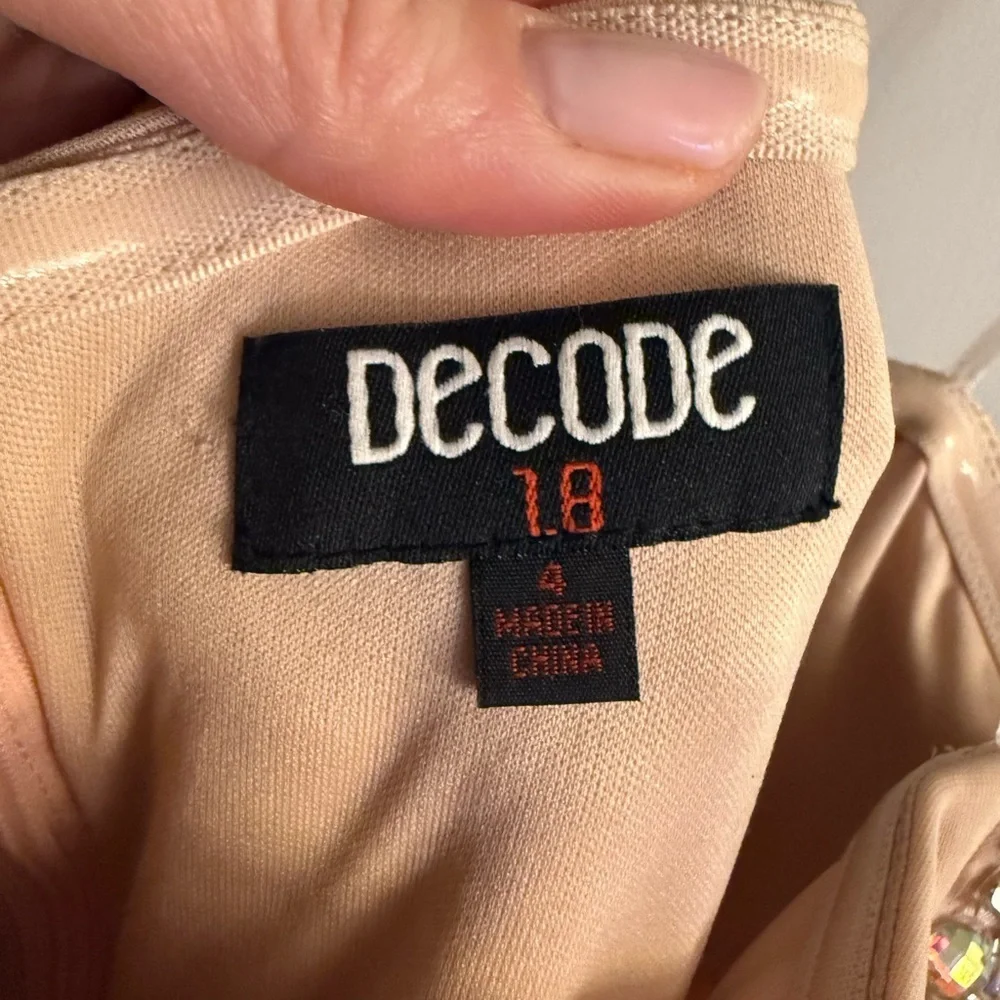 Decode 1.8 Blush Chiffon Beaded Formal Dress Size 4 - Picture 4 of 4